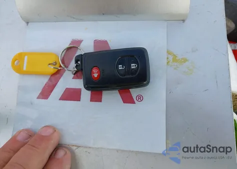 2010 Toyota Prius Iii z USA, uszkodzony, nr VIN JTDKN3DU5A5154863